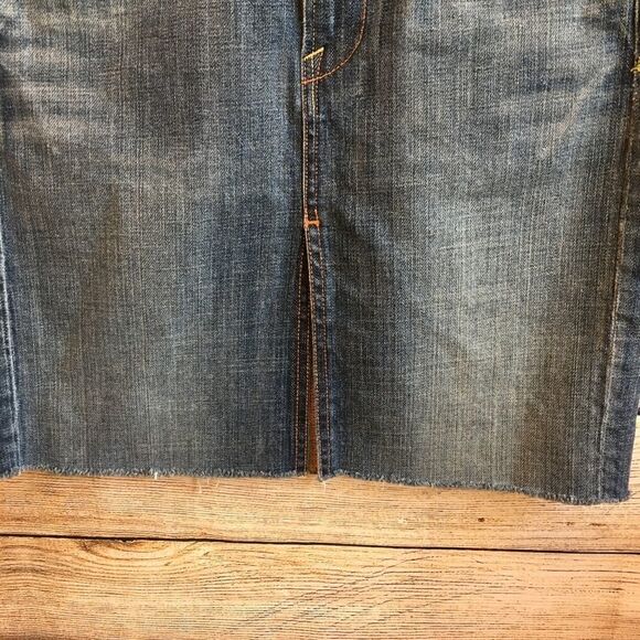 CITIZENS OF HUMANITY JEAN SKIRT WITH RAW HEM - Picture 3 of 9